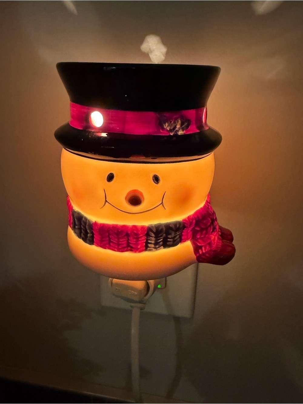 Scentsy Bluster Snowman Mini Plug In Wax Warmer